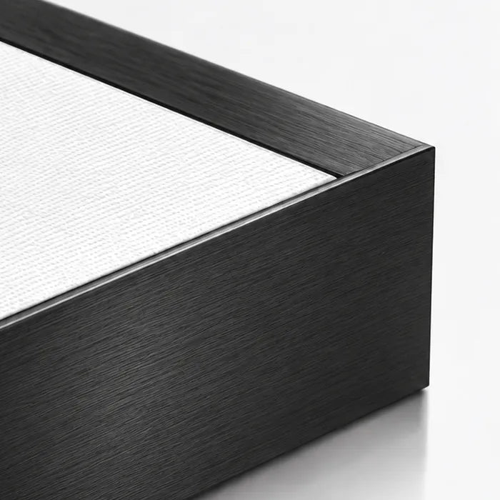 Black Frame corner and finish detail